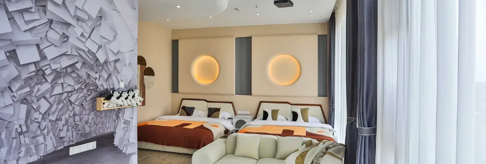 Evening Orange Summer Family Projection Room: Cinematic Luxury at Chuxin Moshe Hotel Evening Orange Summer Family Projection Room: Cinematic Luxury at Chuxin Moshe Hotel