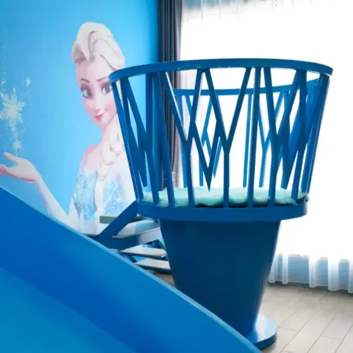 エルサ城スライドファミリールーム：チュシンモシェホテルのおとぎ話が現実になる場所