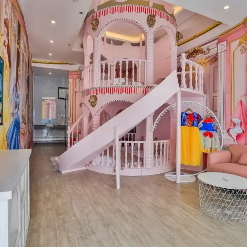 公主梦幻圆形滑梯卧室：楚心摩西酒店，梦幻与舒适在此完美融合