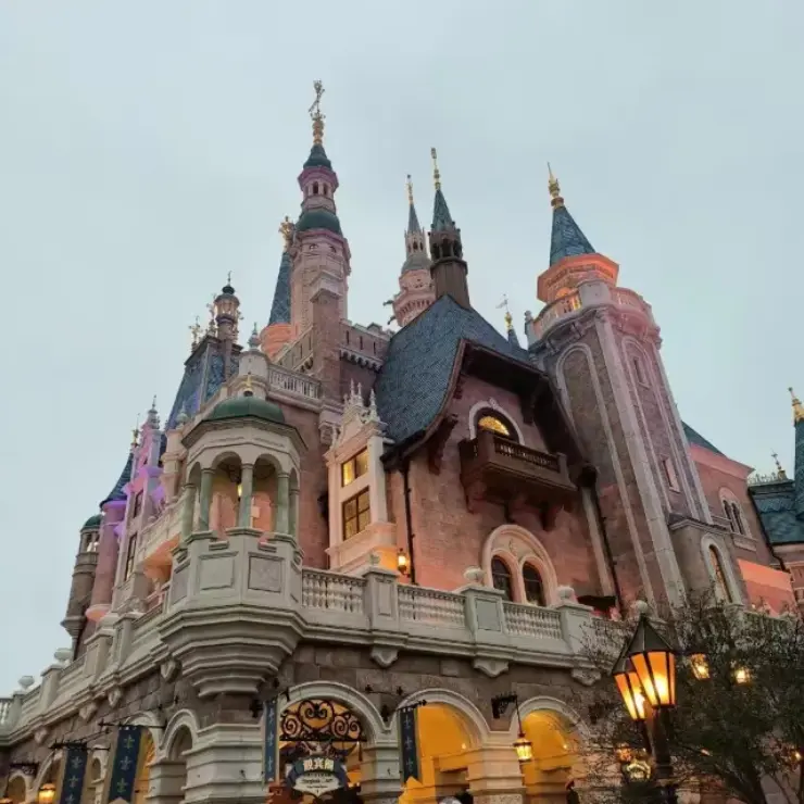 The Ultimate Guide to the Shanghai Disney Resort Experience: Maximizing Magic from Your Chuxin Moshe Hotel Base