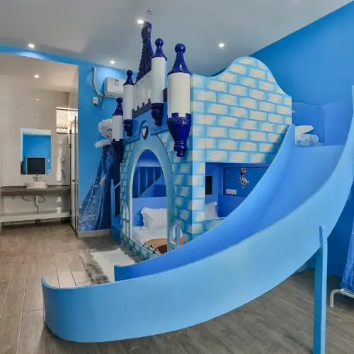 エルサ城スライドファミリールーム：チュシンモシェホテルのおとぎ話が現実になる場所