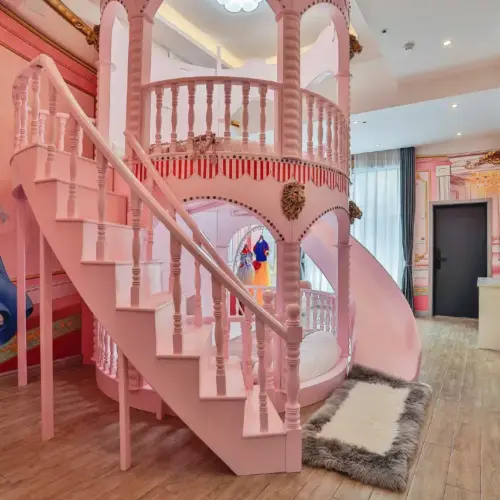 公主梦幻圆形滑梯卧室：楚心摩西酒店，梦幻与舒适在此完美融合