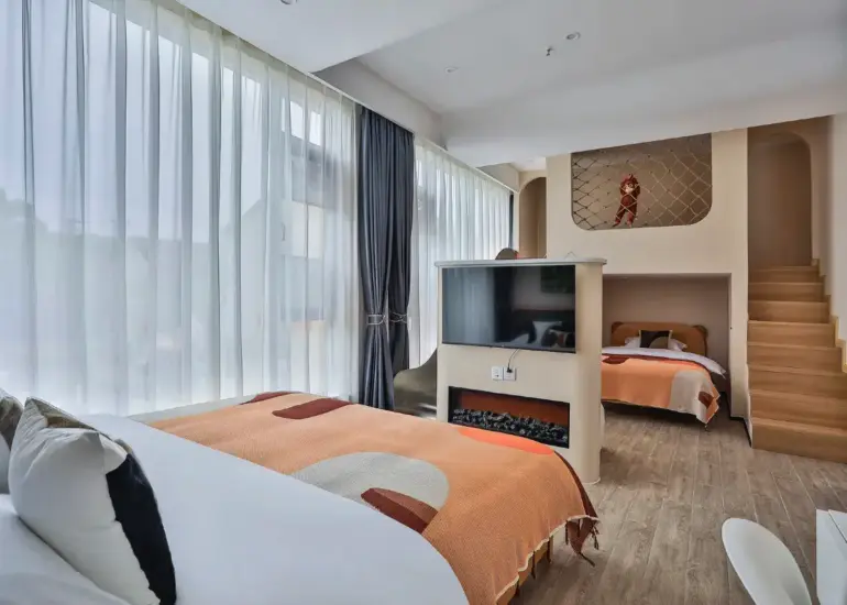 童话城堡滑梯家庭房：楚心摩西酒店，梦想在此展翅高飞